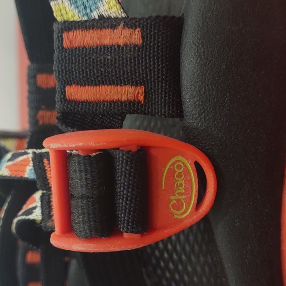 Chacos Big Kids Size 4 Primary Colors Geometric Print - Picture 4 of 9